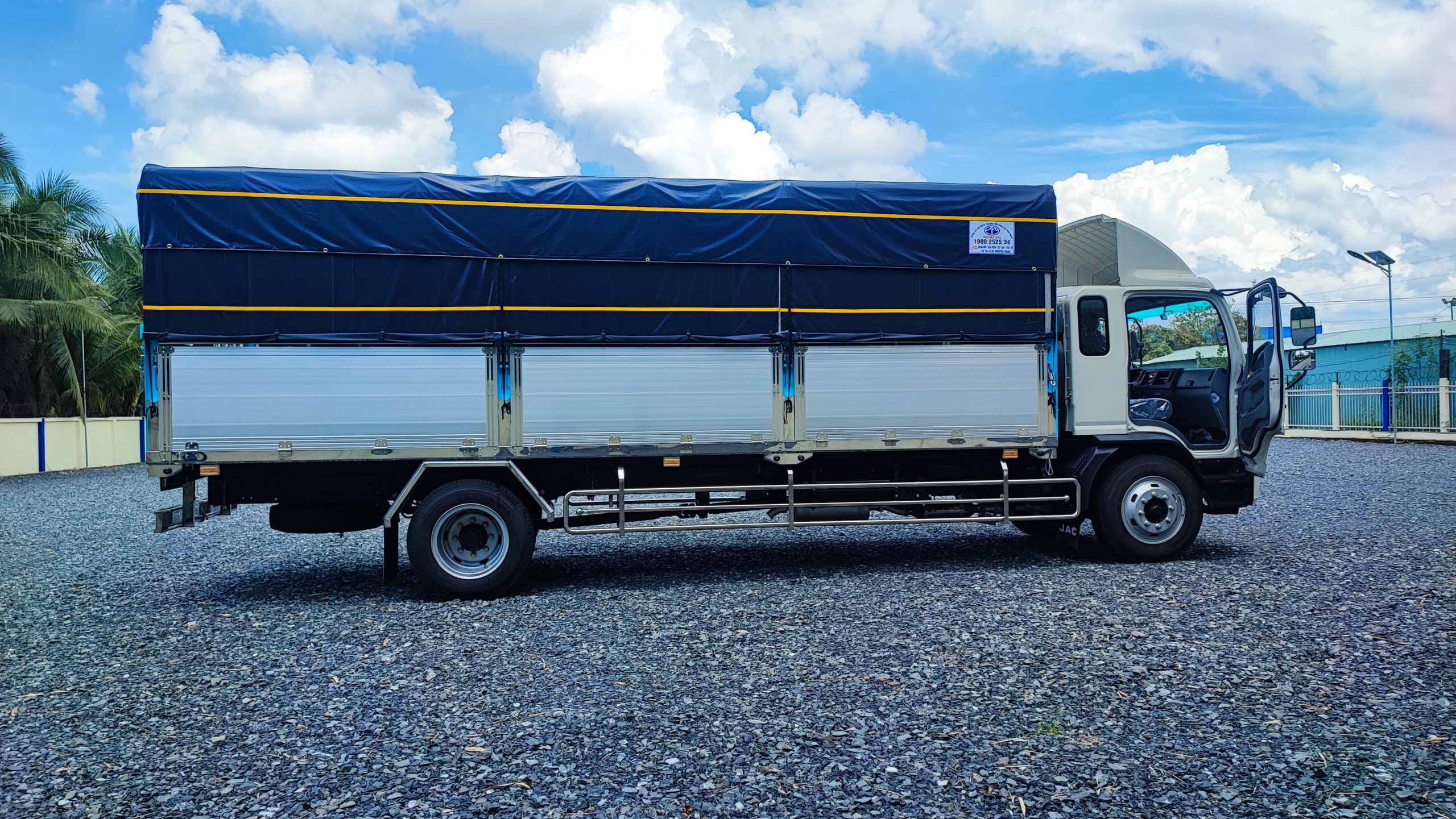 bat-xe-tai-loai-nao-ben